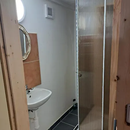 Clondike Saloon بيت ضيافة كابليتسي